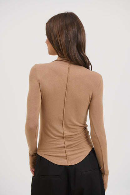 Anisa Turtle Neck Walnut