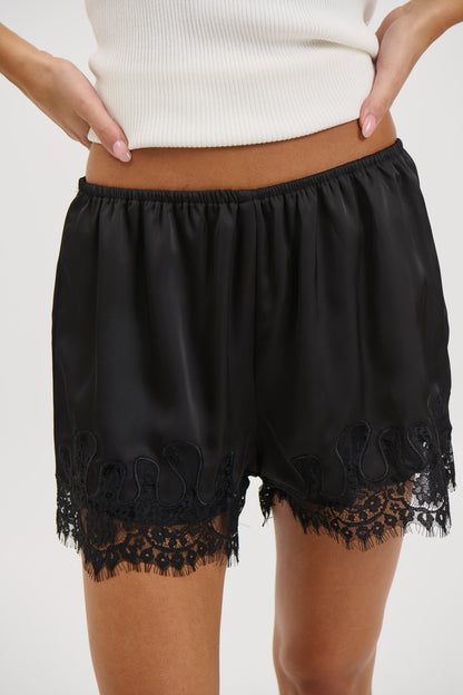 Jacky Lace Short Black
