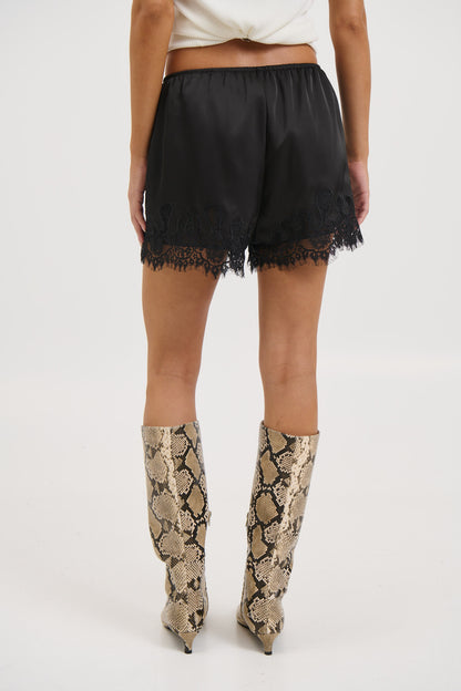 Jacky Lace Short Black