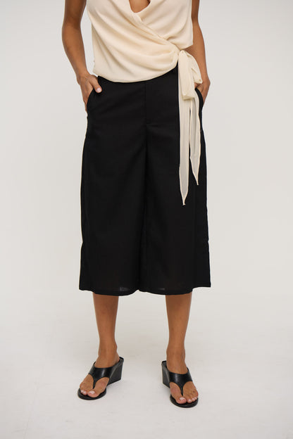 Esther Long Short Black