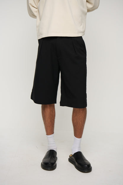 Alex Pleat Jort Black